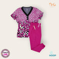 Conjunto médico NRG by Barco floral rosa con pantalón fucsia | Dama Chica, uniforme médico premium talla Chica