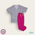 Conjunto médico estampado rosa, negro y blanco con pantalón fucsia | Dama Chica, uniforme médico premium talla Chica