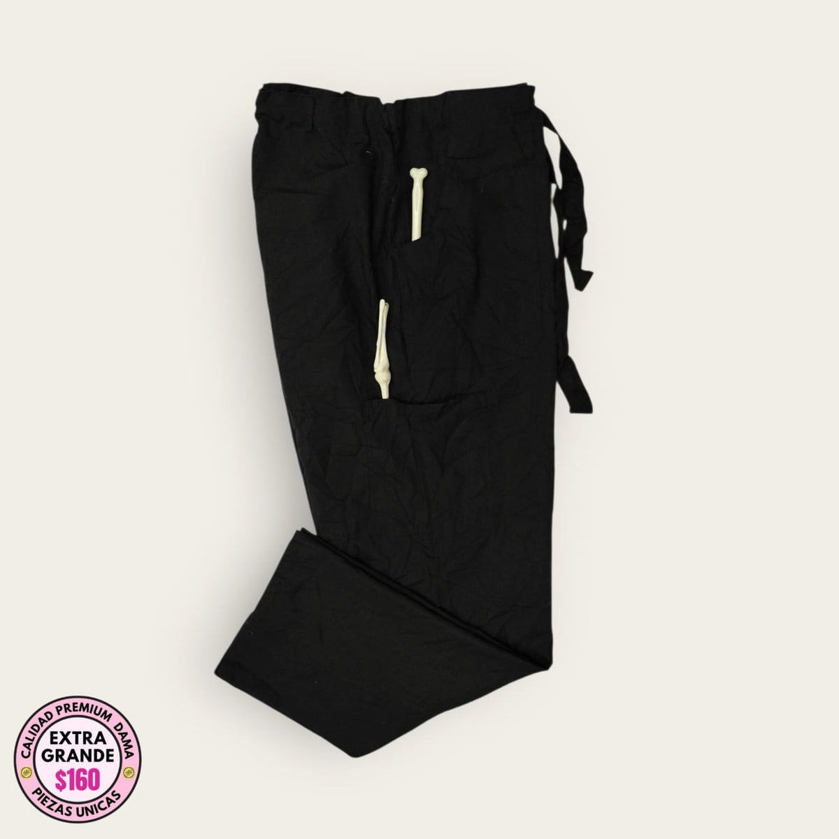 Pantalón médico negro cargo con cordón, talla extragrande para dama, disponible en Uniformes MID.