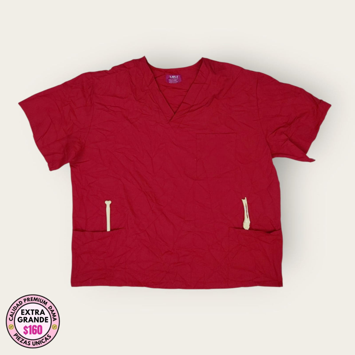 Filipina médica M&M roja cuello V, talla extragrande para dama, disponible en Uniformes MID.