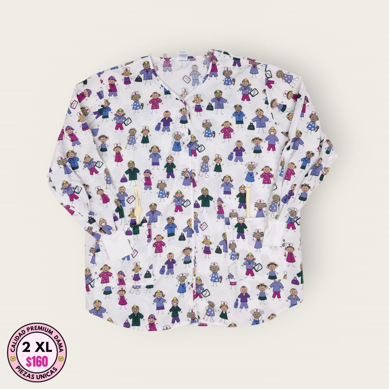 Chemise médica estampado de personajes | Dama 2XL