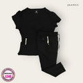 Conjunto médico Jaanuu negro, talla mediana para dama; vista de la prenda disponible en Uniformes MID.