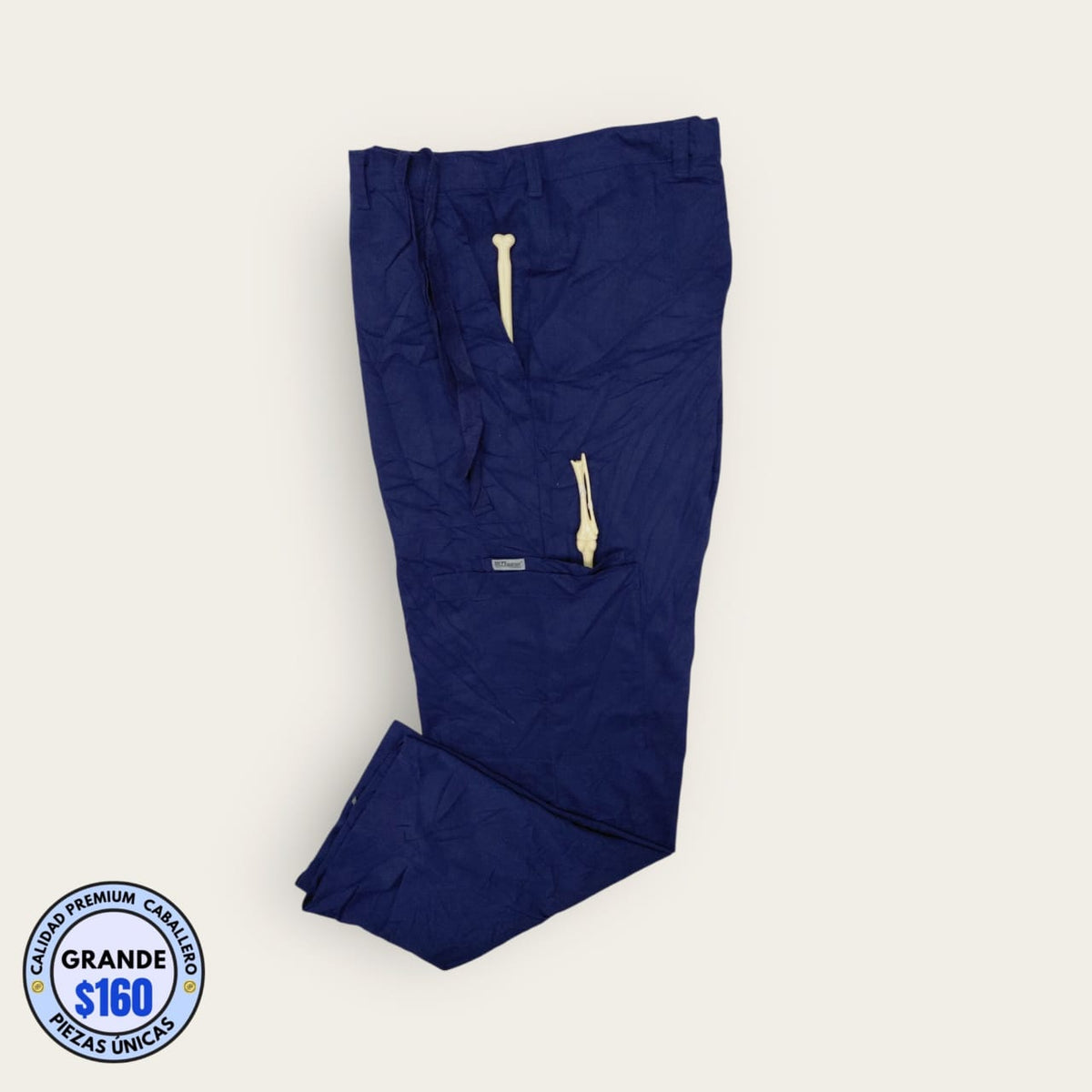 Pantalón médico azul marino cargo con trabillas, talla grande para caballero, línea Premium de Uniformes MID.