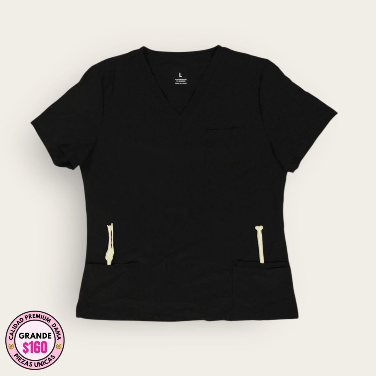 Filipina médica premium negra cuello V, talla grande para dama, disponible en Uniformes MID.