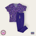 Conjunto médico Halloween morado y Cherokee, talla chica para dama, disponible en Uniformes MID.